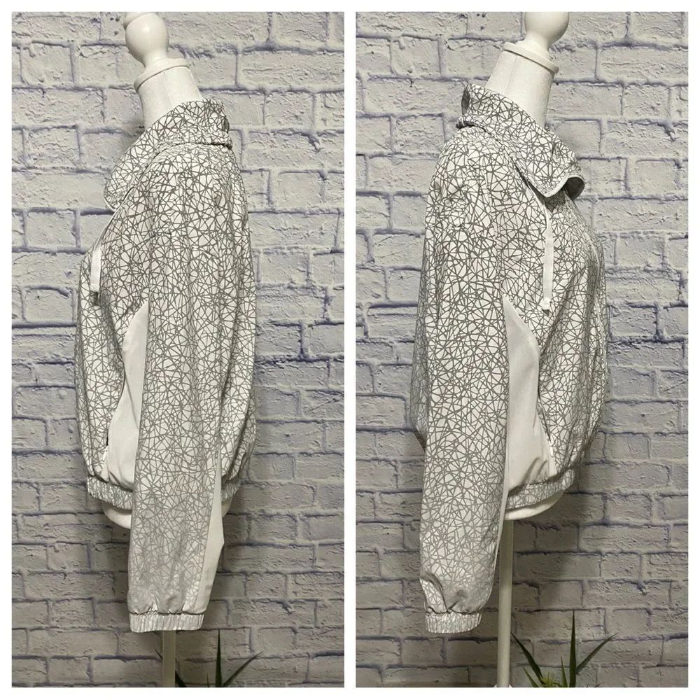 Fabletics Layla Reflective Jacket - Picture 5 of 15